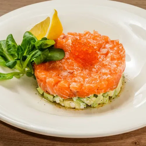 Tartar de somon cu avocado
